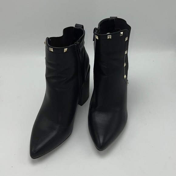 #S0050 Mari A. Comfort Black Zip-Up Pointed Toe Boots | Size: 6.5M - Picture 1 of 12